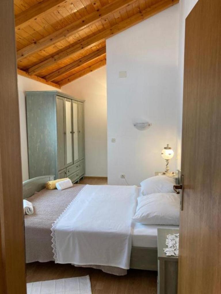 Apartments By The Sea Milna, Vis - 8896 Esterno foto